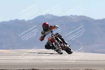 media/Oct-13-2025-Moto Forza (Mon) [[a66d839500]]/3-B Group/Session 4 (Turn 9)/